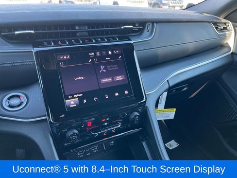 New 2025 Jeep Grand Cherokee Altitude image 12