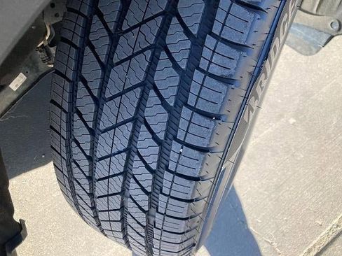 Used 2021 Ford Explorer XLT w/ Equipment Group 202A image 20