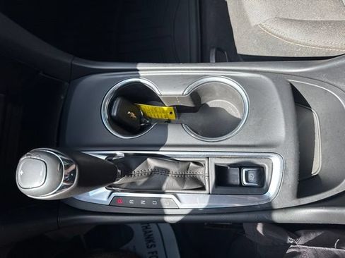 Used 2019 Chevrolet Equinox LT FWD image 27