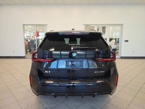 Used 2023 BMW X1 xDrive28i w/ Premium Package AWD/4WD image 4