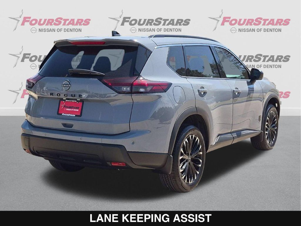New 2026 Nissan Rogue Dark Armor FWD image 4