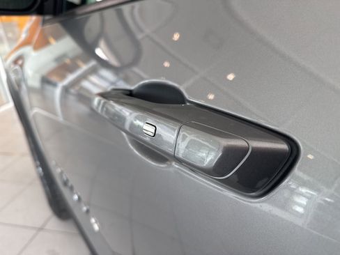 New 2026 Chevrolet Equinox LT w/ Convenience Package II image 9