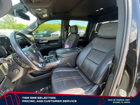 Used 2022 Chevrolet Silverado 1500 High Country w/ Z71 Off-Road Package AWD/4WD image 16