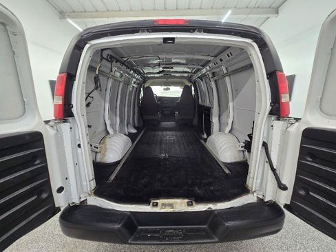 Used 2020 Chevrolet Express 2500 w/ Driver Convenience Package RWD image 12