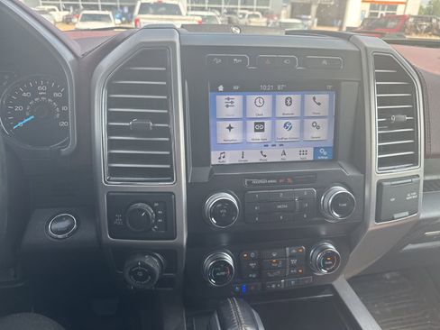 Used 2019 Ford F150 Platinum w/ Equipment Group 701A Luxury AWD/4WD image 8