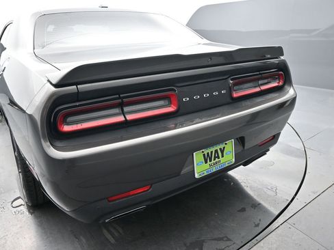 Used 2019 Dodge Challenger R/T image 9