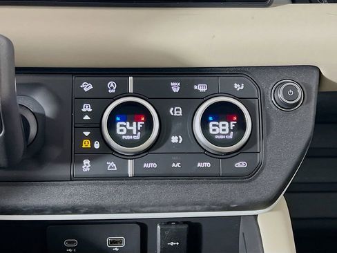 Used 2024 Land Rover Defender 110 X-Dynamic SE image 16