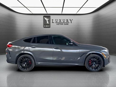 Used 2024 BMW X6 M60i AWD/4WD image 9
