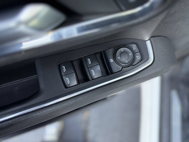Used 2023 Chevrolet Silverado 1500 LT AWD/4WD image 13