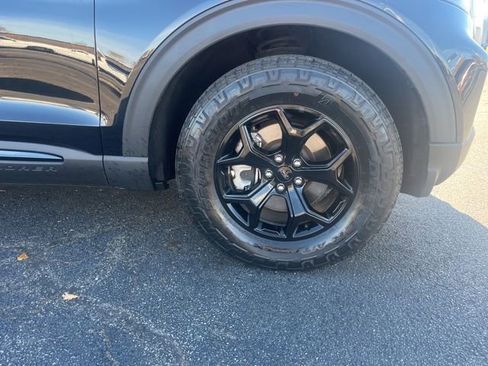 Used 2023 Ford Explorer Timberline image 4