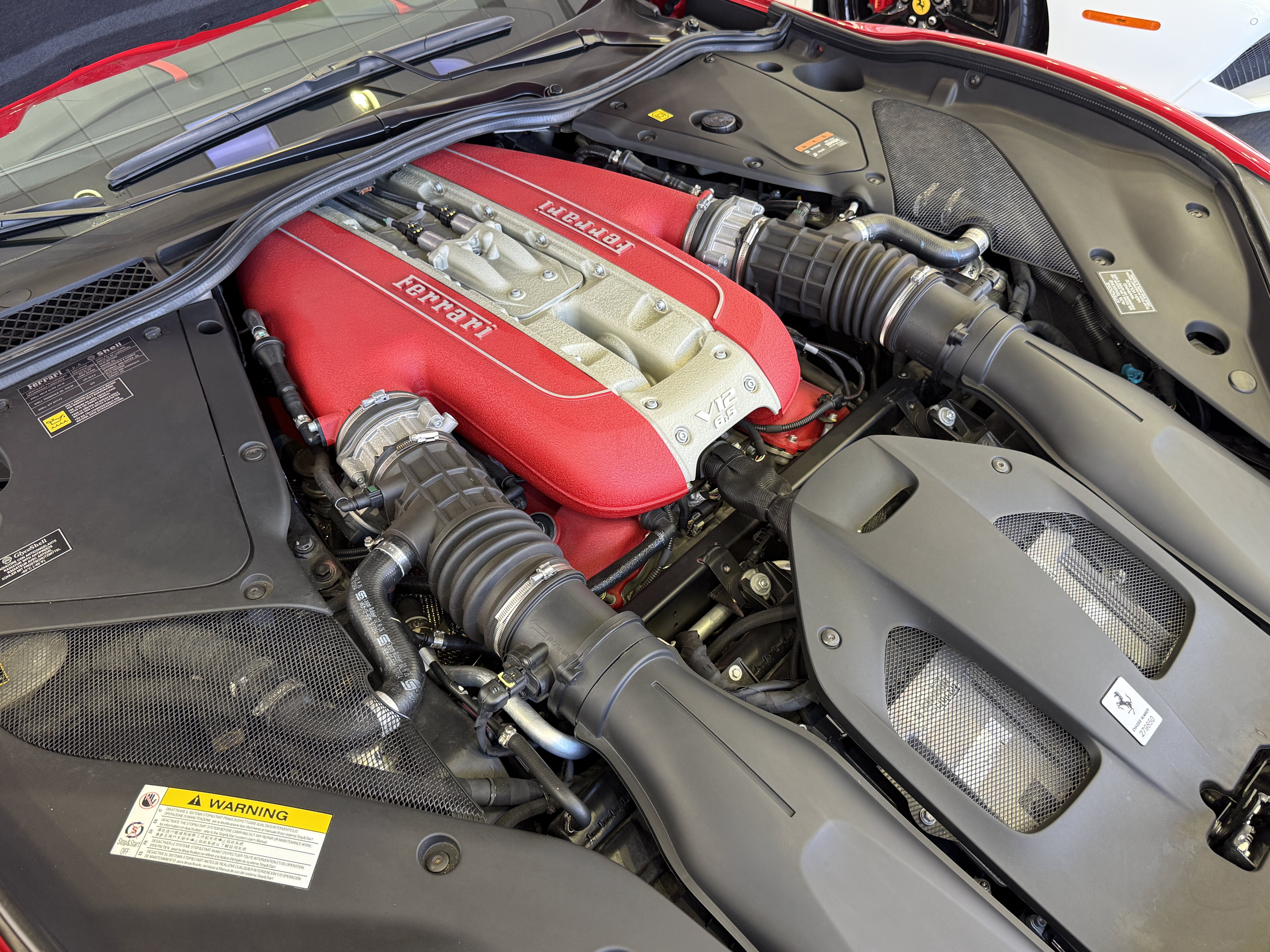 Used 2022 Ferrari 812 GTS RWD image 37