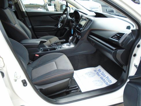 Used 2022 Subaru Crosstrek 2.0i Premium AWD/4WD image 12