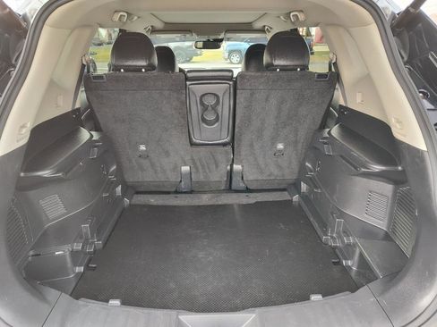 Used 2020 Nissan Rogue SL w/ Premium Package AWD/4WD image 7
