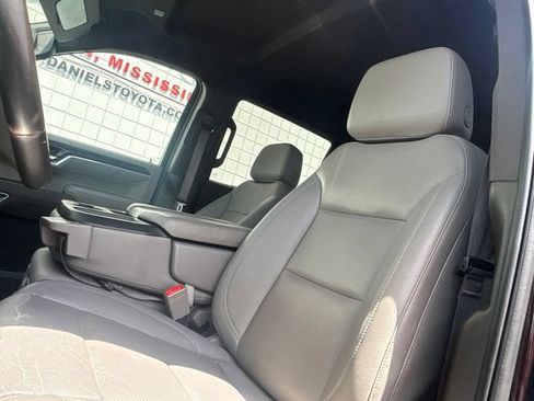 Used 2025 GMC Sierra 1500 SLT AWD/4WD image 11