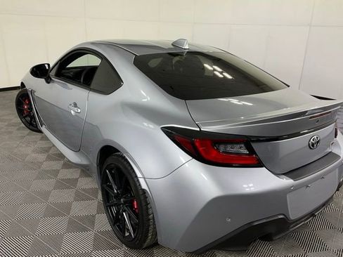Used 2025 Toyota GR86 Premium image 36