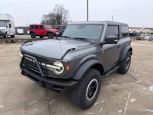 Used 2022 Ford Bronco Badlands image 2
