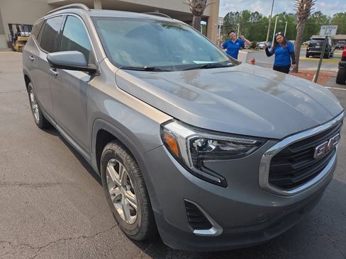 Used 2019 GMC Terrain SLE w/ Driver Convenience Package image 8