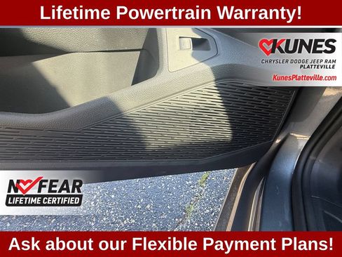 Used 2025 Volkswagen Jetta Sport FWD image 35