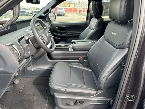 New 2026 Ford Expedition Platinum image 12