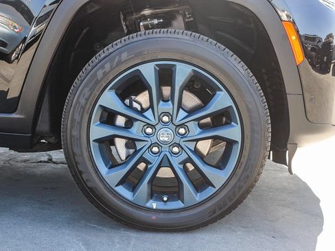 New 2026 Jeep Grand Cherokee L Limited AWD/4WD image 11