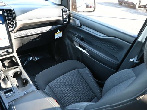 New 2025 Ford Ranger XLT w/ Equipment Group 301A High image 31