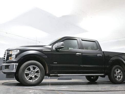 Used 2017 Ford F150 XLT w/ Equipment Group 302A Luxury AWD/4WD image 29