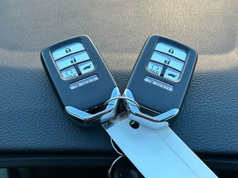 Certified 2022 Honda CR-V Special Edition image 31