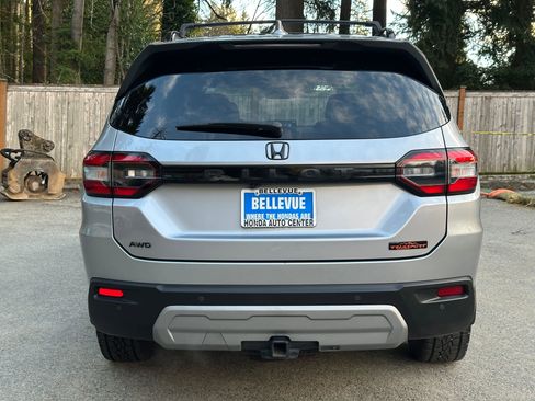 Certified 2024 Honda Pilot TrailSport image 6