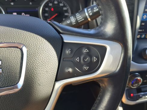 Used 2021 GMC Acadia SLT image 20