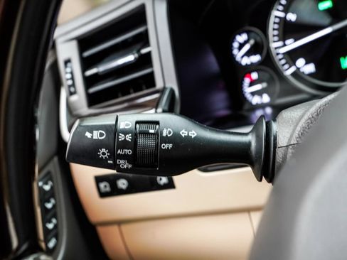 Used 2018 Lexus LX 570 4WD image 43