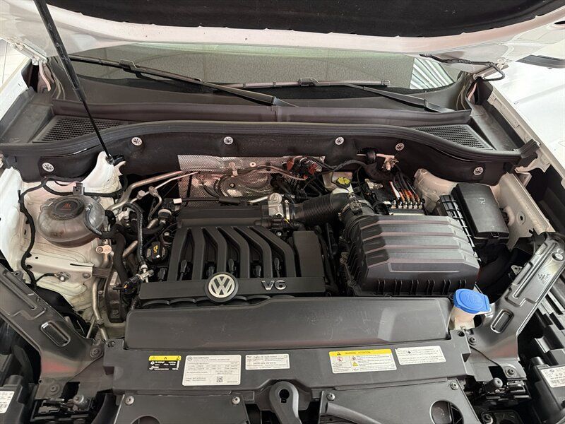 Used 2022 Volkswagen Atlas SEL Premium AWD/4WD image 34