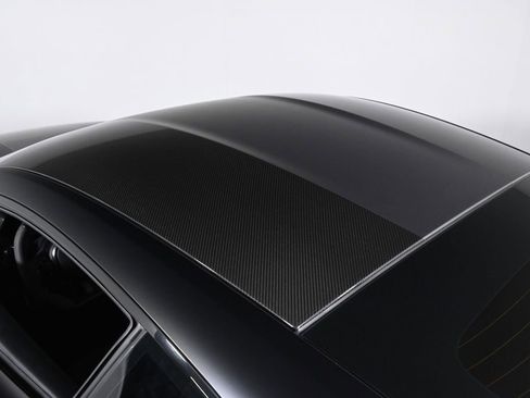 Used 2023 Aston Martin V8 Vantage Coupe RWD image 24