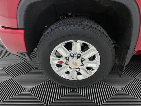 Used 2024 Chevrolet Silverado 2500 High Country w/ High Country Premium Package AWD/4WD image 8