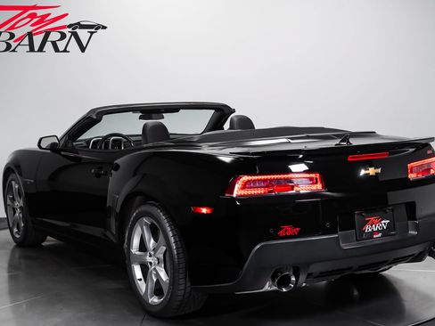 Used 2014 Chevrolet Camaro SS w/ RS Package RWD image 3