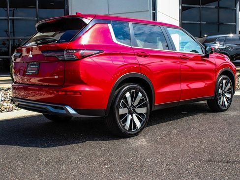 New 2025 Mitsubishi Outlander SE AWD/4WD image 6