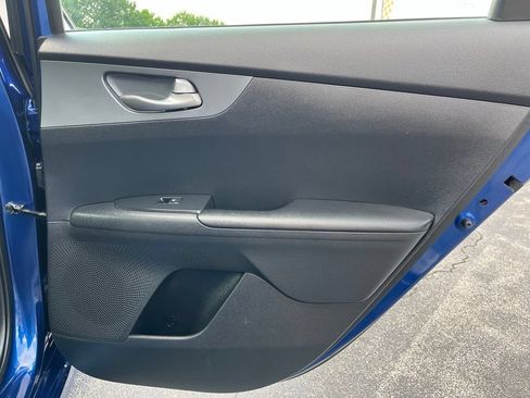 Used 2021 Kia Forte LXS FWD image 29
