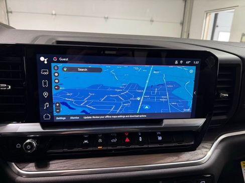 New 2026 GMC Sierra 1500 SLT image 18