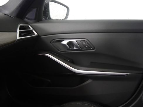 Used 2025 BMW 330i Sedan image 29