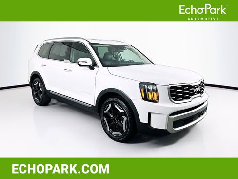 Used 2025 Kia Telluride S image 1