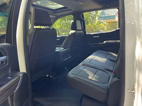 Used 2021 Chevrolet Silverado 1500 LT Trail Boss w/ Convenience Package II AWD/4WD image 16