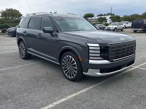 Used 2026 Hyundai Palisade Calligraphy FWD image 5