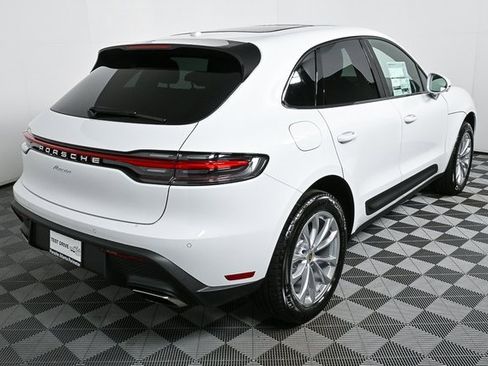 New 2025 Porsche Macan image 34
