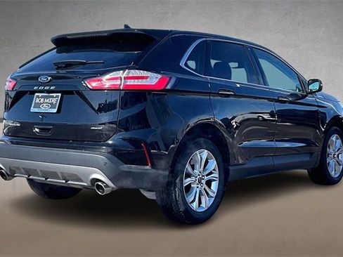 Used 2024 Ford Edge Titanium image 2