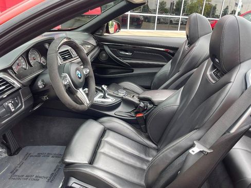 Used 2018 BMW M4 Convertible image 19