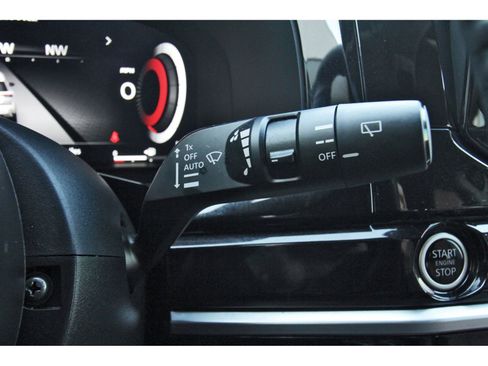 Used 2024 Nissan Pathfinder Platinum w/ Cargo Package image 22