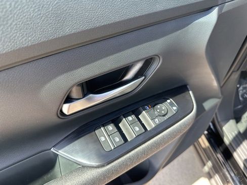 New 2025 Nissan Kicks SV image 20