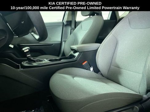 Certified 2025 Kia K4 LX image 17