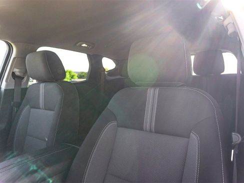 Used 2025 Chevrolet Blazer LT image 13