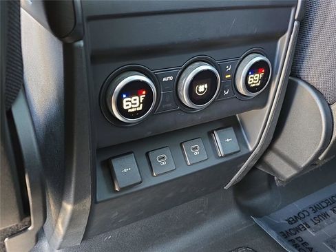 Used 2021 Land Rover Defender 110 X image 24