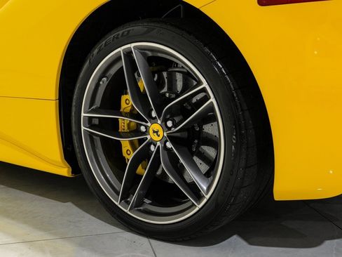 Used 2017 Ferrari 488 Spider image 57